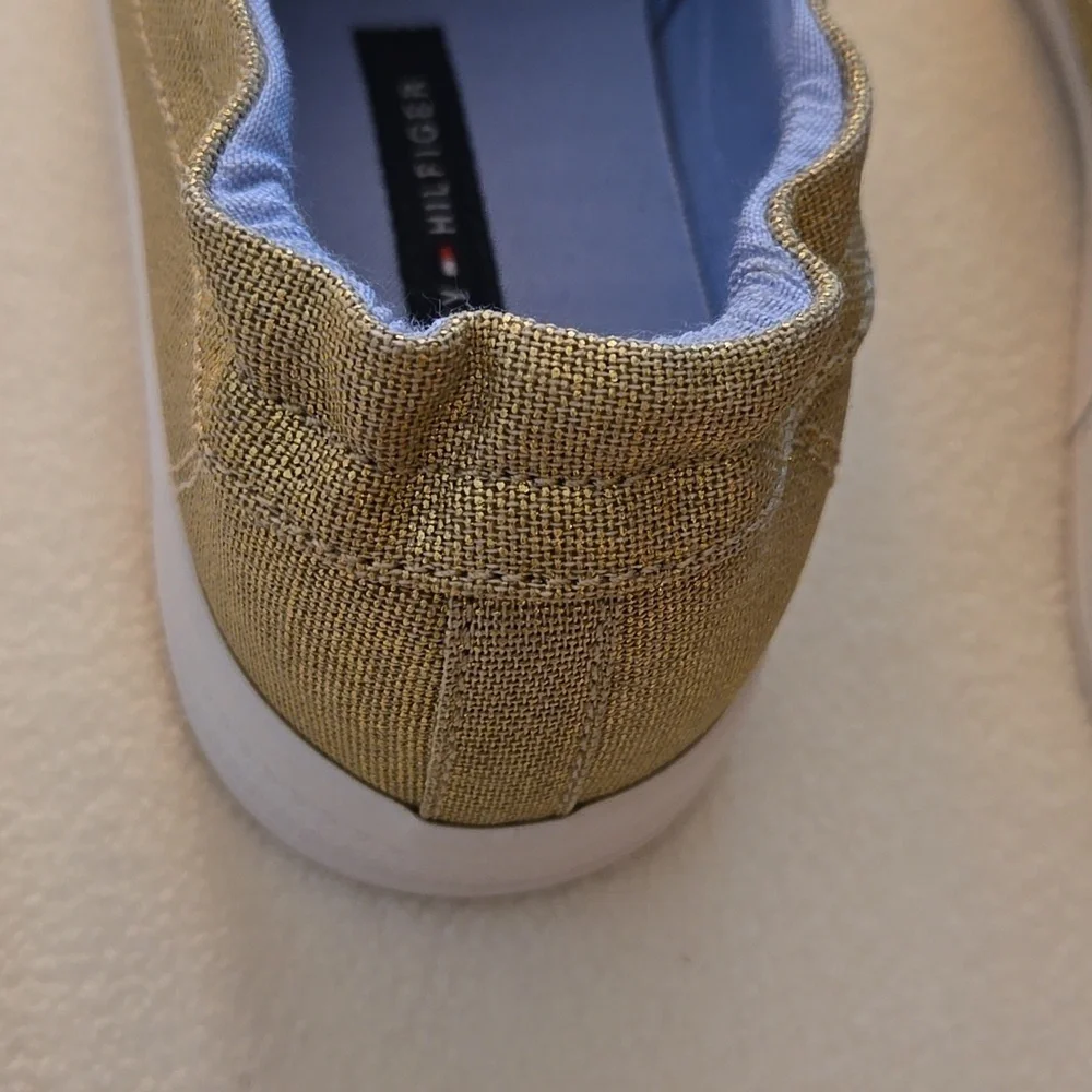 Tommy Hilfiger Women's Lace-Up Slip-On Gold Shimmer Boat Shoes Size 7.5